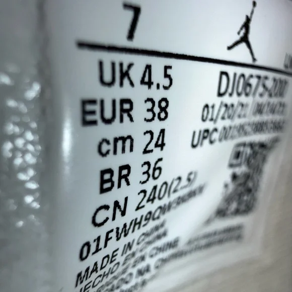 Air Jordan 4 Retro “SHIMMER” - Picture 8 of 8